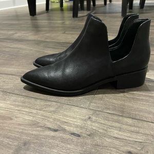 Steve Madden Black Leather Joella Ankle Boots
